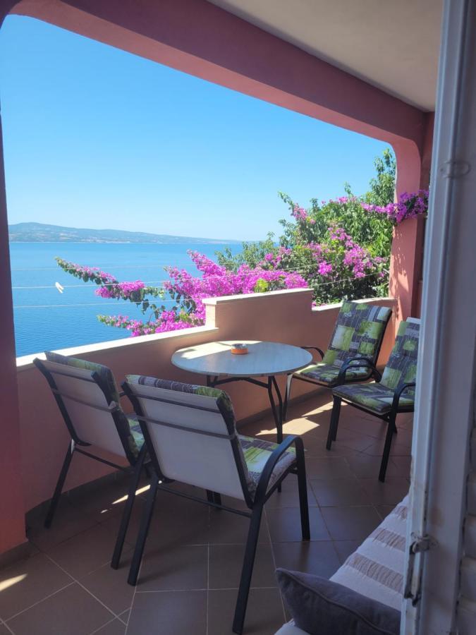 Apartments Coko Omiš Eksteriør bilde