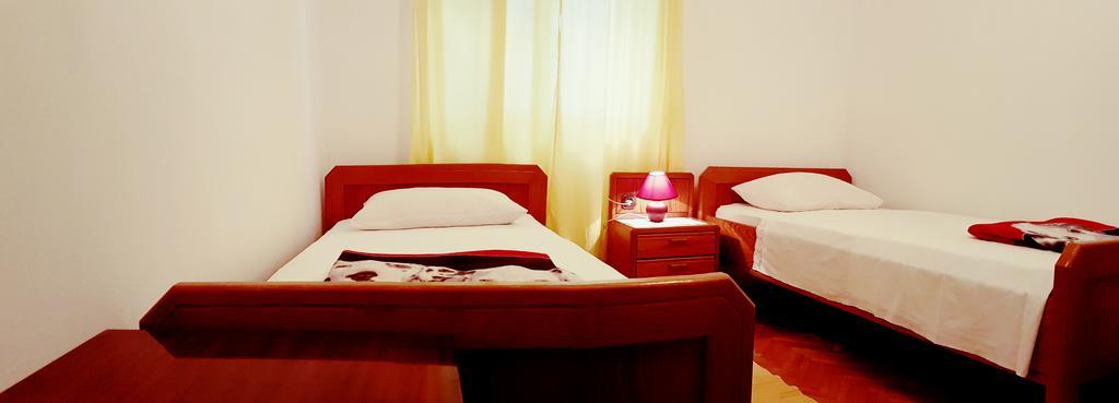 Apartments Coko Omiš Eksteriør bilde