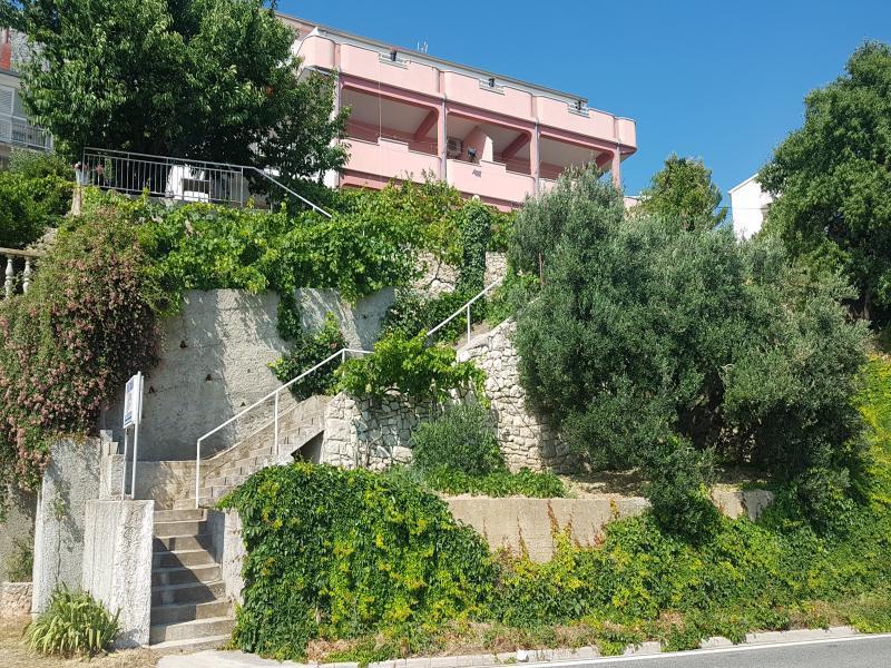 Apartments Coko Omiš Eksteriør bilde