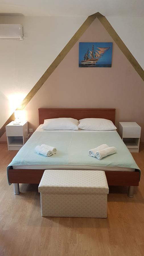 Apartments Coko Omiš Eksteriør bilde