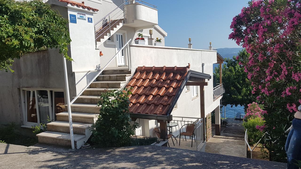 Apartments Coko Omiš Eksteriør bilde